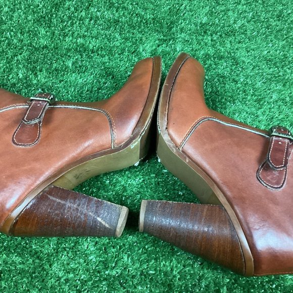 Vintage Zodiac Heeled Leather Boots 7.5 w/box - Picture 13 of 16